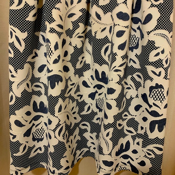 Blue white dress 💙🤍 - Picture 3 of 5